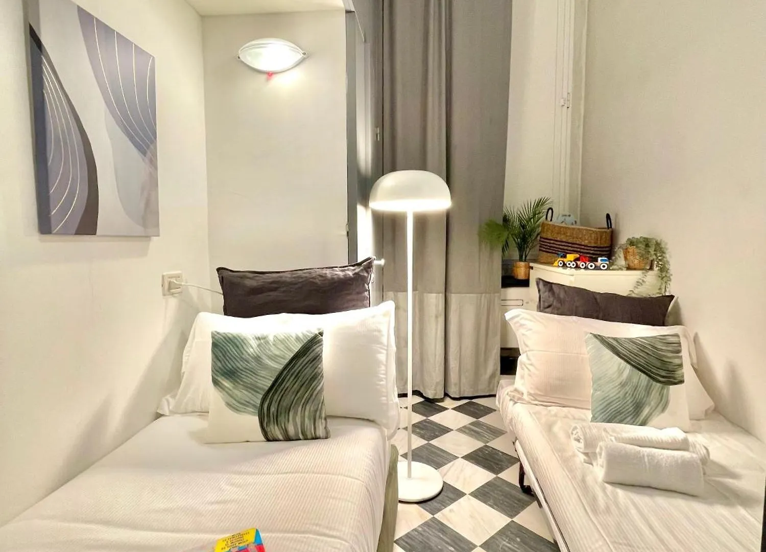 Happy Family Apartments Cathedral Genoa